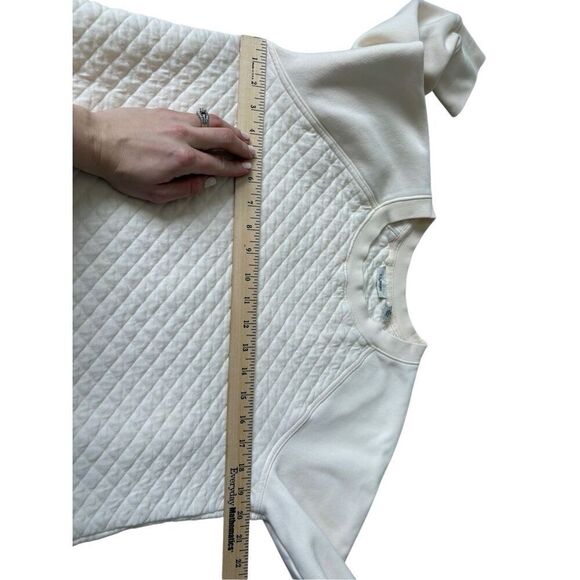L.L.Bean Women’s Quilted Cream Sweatshirt size M Crewneck - Picture 6 of 10